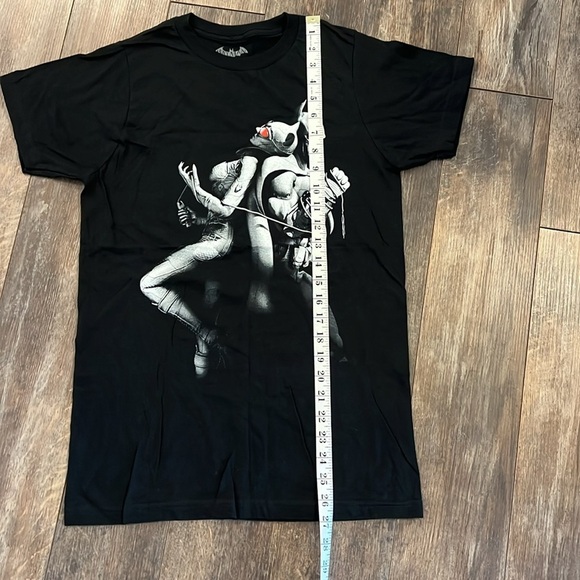 NWOT- Black DC Comics Batman/Cat Woman Graphic Tees - Short Sleeve - Picture 9 of 11